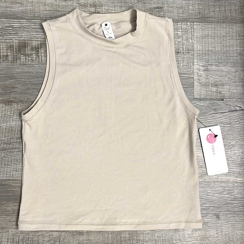 Yogalicious Crop Top NWT  Airlite Melissa Light Beige Crop Tank, Women’s Sz L